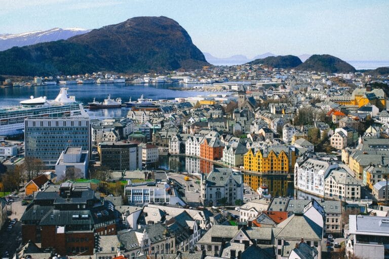 Alesund i Droga Trolli w 3 dni: gotowa trasa samochodowa z mapą i noclegami